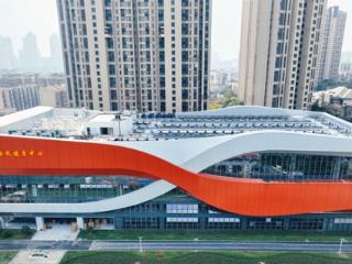 中国能建葛洲坝建设公司承建的武汉汉江湾全民健身中心正式交付运营