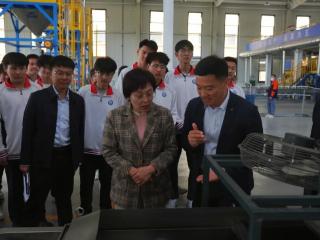 临沂市信息工程学校与临沂汇天隆新材料有限公司举行订单班及校外实训基地签约揭牌仪式