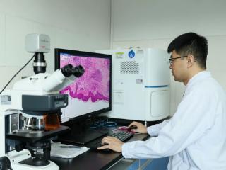 当龙岗医疗引入华为AI与智能穿戴：诊断有了“超级外脑”，健康多了“全天候哨兵”