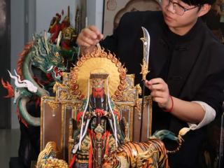 耗时一个月捏出 “关圣帝君”，“00后” 安大硕士面塑新作获2万点赞