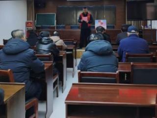 济宁市汶上县郭仓镇北园新村开展“普法宣讲进乡村・法治护航新征程”宣讲会