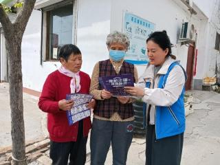 济宁市任城区南张街道李楼社区开展“反诈进社区，安全记心间”宣传活动