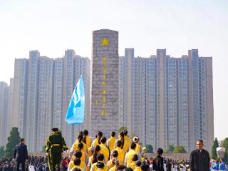 传承红色基因厚植爱国情怀 郑州万通开展清明祭英烈主题活动