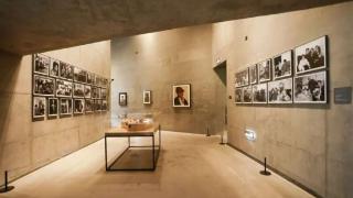 课本上的《白求恩》出自她手 宋韧作品回顾展开幕