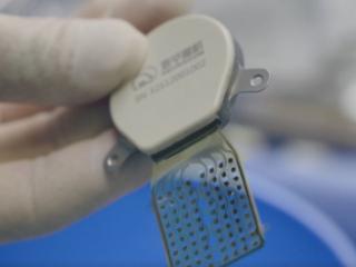 小叶医探｜5年偏瘫患者装上大脑“电子地图”，脑机接口如何“改写”患者生活？