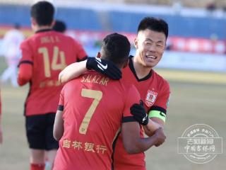 38岁谭龙攻入生涯第90球 加冕长春亚泰队史射手王