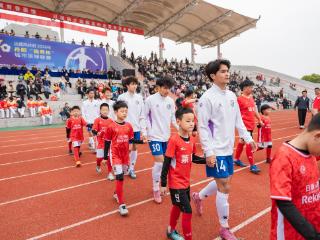 丹阳“视界杯”免费开踢，首战进了5球