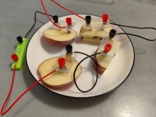 济南市莱芜第一中学：家庭实验室通电啦