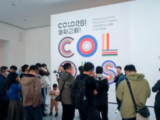 “为什么毕加索的蓝色这么特别？”用千问AI眼镜直接问，大师“秒回”！