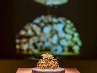 小女孩的背后是北周至隋唐 国博上新李静训同款文创