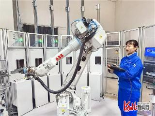探访卓越级智能工厂①｜262台机器人“打工”，一键“智”炼绿钢
