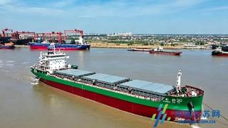 一天双喜！“响水造”甲醇姊妹船试航下水齐发