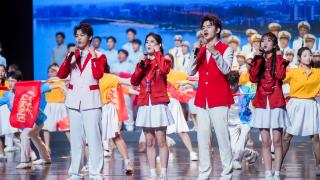 舞台上的“国安课”：有泪点、有燃点、更有共鸣点