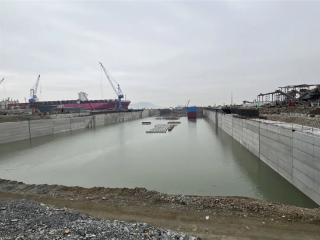 浙江舟山一船坞工程完成首次围堰爆破