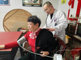 无锡玉祁：上门健康管理 守护银龄安康