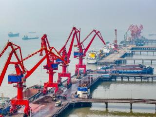 靖江港首季开门红 | 吞吐量破7000万吨，同比增长4.9%