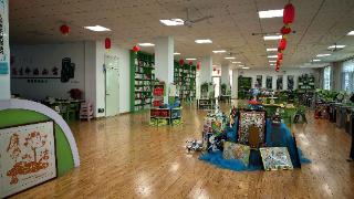 以空间载书香 以阅读共“心享”——东营市英才小学“心享”全科阅读空间建设