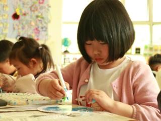 全民阅读在胜利 | 郯城县胜利镇开展“手绘书香扇，阅读伴童年”团扇DIY主题活动