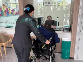 百元小事见真情 暖心服务暖人心——农行泰安龙潭支行大堂经理贴心服务获客户点赞