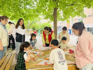 济宁市任城区李营街道培文社区开展“约会春天趣玩季”公益活动