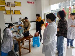 西秀区新太社区：便民体检进社区 情暖夕阳护健康