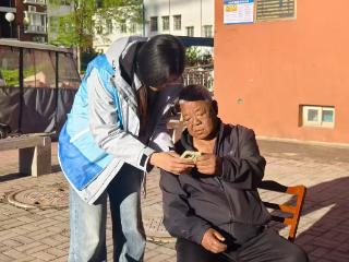 山东移动临清分公司：暖心服务进社区 助老义诊暖人心