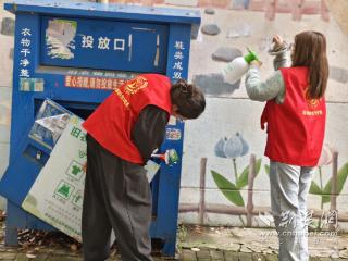 亮身份、见行动！堤角幼儿园党员教师进社区