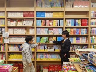 普惠赋能，建行龙里支行助力图书小微企业成长