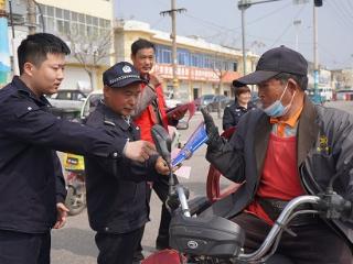 临沭县大兴镇开展防诈禁毒集中宣传活动