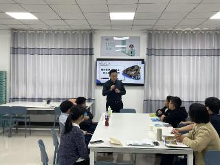亲子共读传书香 公益服务暖民心——万官社区开展亲子公益读书会