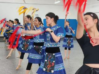 28 支队伍齐亮相！贵州“村舞 ” 大赛燃动望谟“三月三 ”