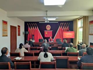 济宁市任城区长沟镇水牛陈村开展美德信用+“平安网格·法治同行”志愿服务活动