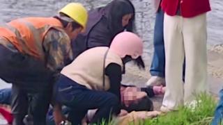 48岁钢筋工跳河救起母女，潜山已启动“见义勇为”认定程序