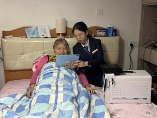 上饶银行鄱阳支行：上门服务“零距离”，金融温度暖人心