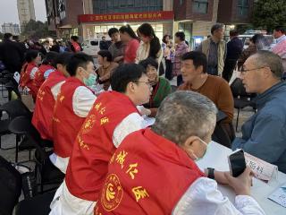 普及防癌知识 守护群众健康——漕湖人民医院开展全国肿瘤防治宣传周系列活动