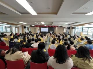 口腔宣教进校园 守护幼儿牙健康