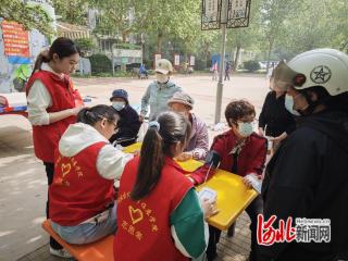 石家庄市裕华区裕翔园社区开展便民志愿服务活动