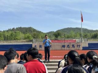 玉山县群力学校举行防溺水宣传教育启动仪式