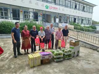 帮了三十多年，她还想帮更多人