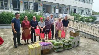 帮了三十多年，她还想帮更多人