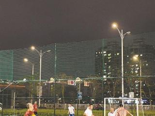 闽超热浪席卷绿茵场 厦门全市球场预订火爆