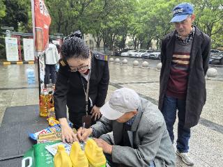 锦塘社区：破解乱堆放难题，传递绿色文明