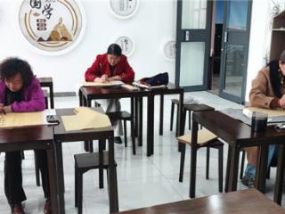 赤城县松林社区银龄互助志愿服务点亮文化生活