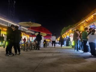 夜市点亮仙女湖 烟火升腾“新新余”