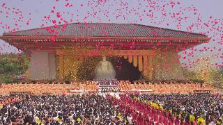 拜祖寻根凝共识 聚力奋进向复兴 ——丙午年黄帝故里拜祖大典圆满举办