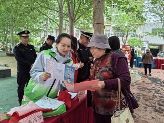 【“泉”在济南过五一】济南市莱芜区张家洼街道安泰首府社区开展“迎五一·爱卫月·惠民生”睦邻集市活动