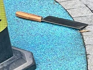 成都一小区菜刀“从天而降” 警方：嫌疑人已被刑事拘留