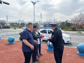 青岛西海岸新区滨海街道综合行政执法中队“宣教+巡查”双轮驱动 全力开展“春季护绿”行动