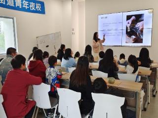 黄桥街道举办“茶香浸书香，点茶共阅读”世界读书日传统文化体验活动