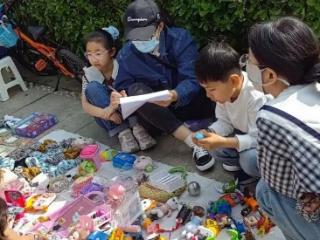 石家庄高新区珠峰国际花园社区举办“闲鱼市场”活动